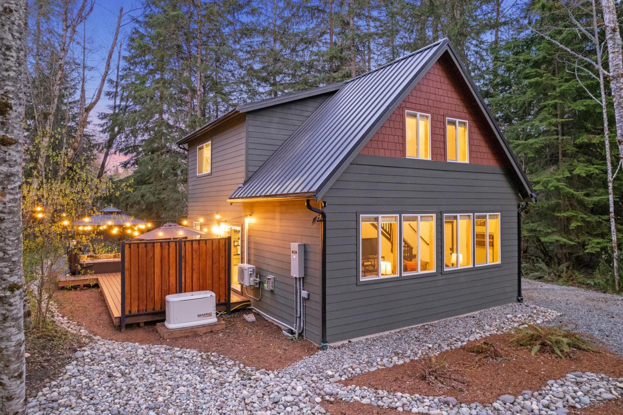 애쉬포드 Hikers Haven With Hot Tub - Near Mt Rainier! 빌라 외부 사진